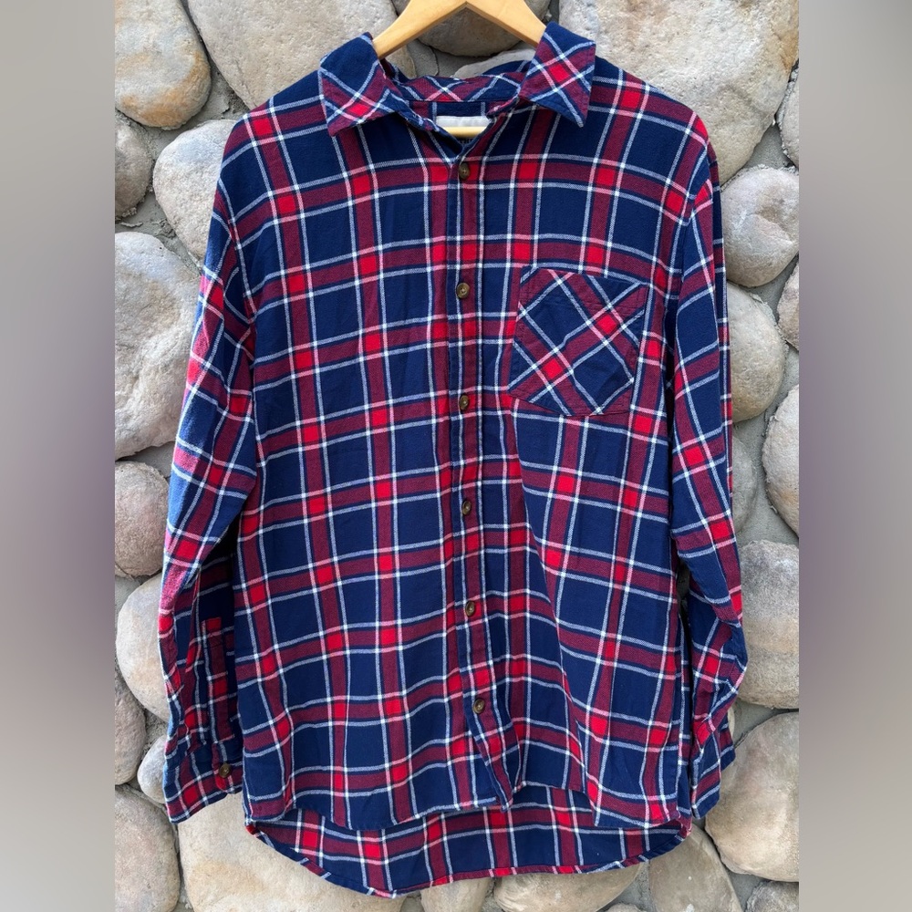 Northeast Outfitters Red/White/Navy Blue Plaid Button-Down Flannel Shirt